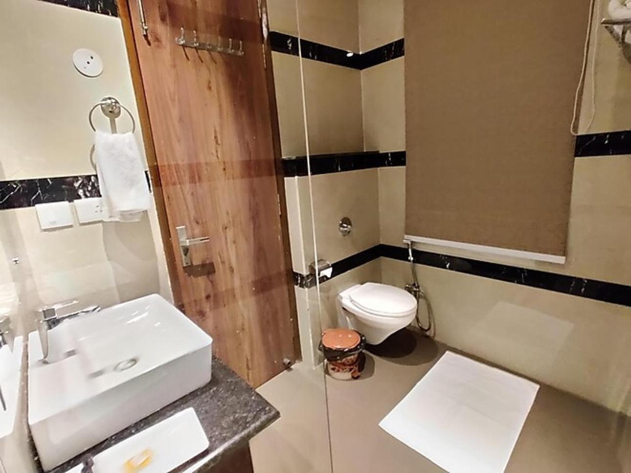 Rr Hotel & Resort Dharamshala Ngoại thất bức ảnh